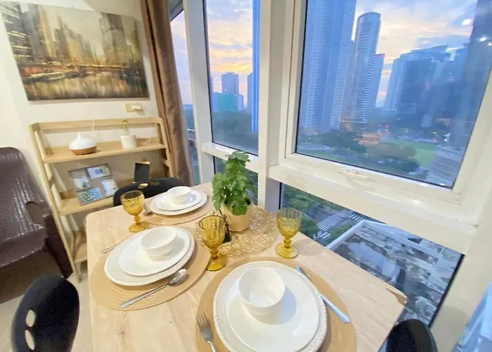 South Of Market Private Residences Nr Sm Aura Bgc شقة مانيلا
